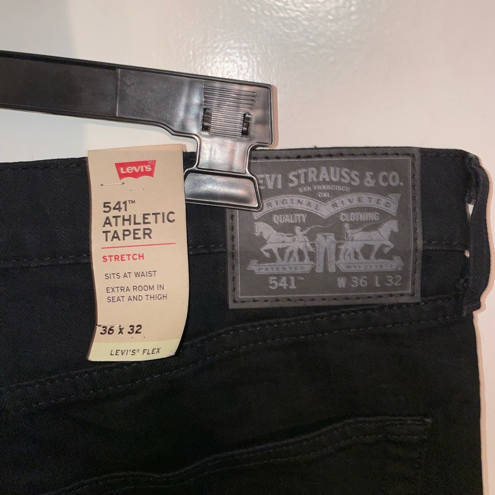 Levi’s black denim jeans